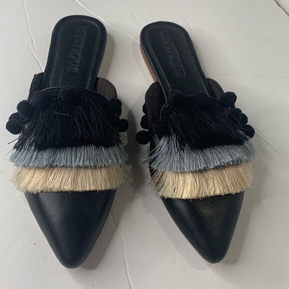 Mystique black fringed Pom Pom pointed toe flats NWOB - Picture 2 of 8
